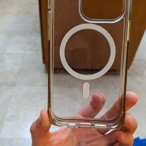 Apple iPhone 14 Pro Case - Urban Armor Gear (UAG) Clear with Wireless Charging - Picture 3 of 5